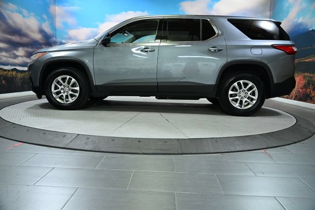 Used 2021 Chevrolet Traverse LS FWD image 4