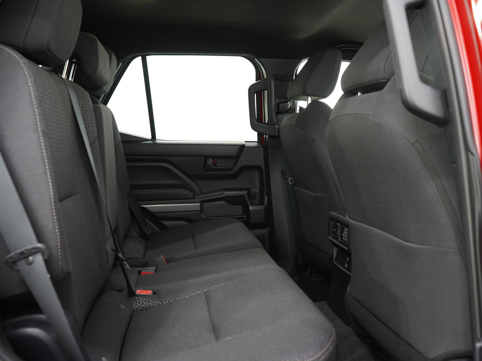 Used 2025 Toyota 4Runner SR5 AWD/4WD image 14