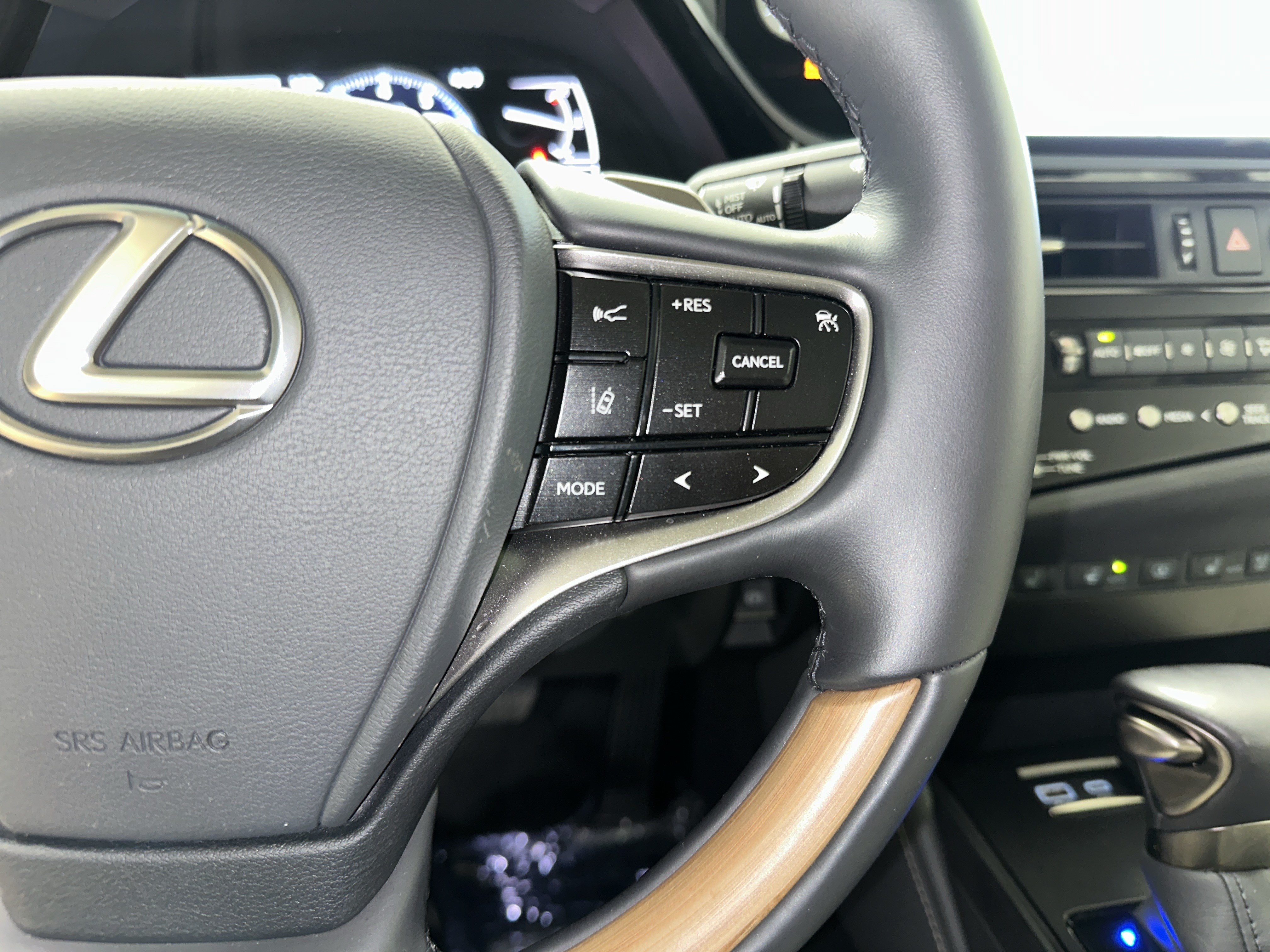 Certified 2025 Lexus ES 350 w/ Accessory Package (Z2) FWD image 20
