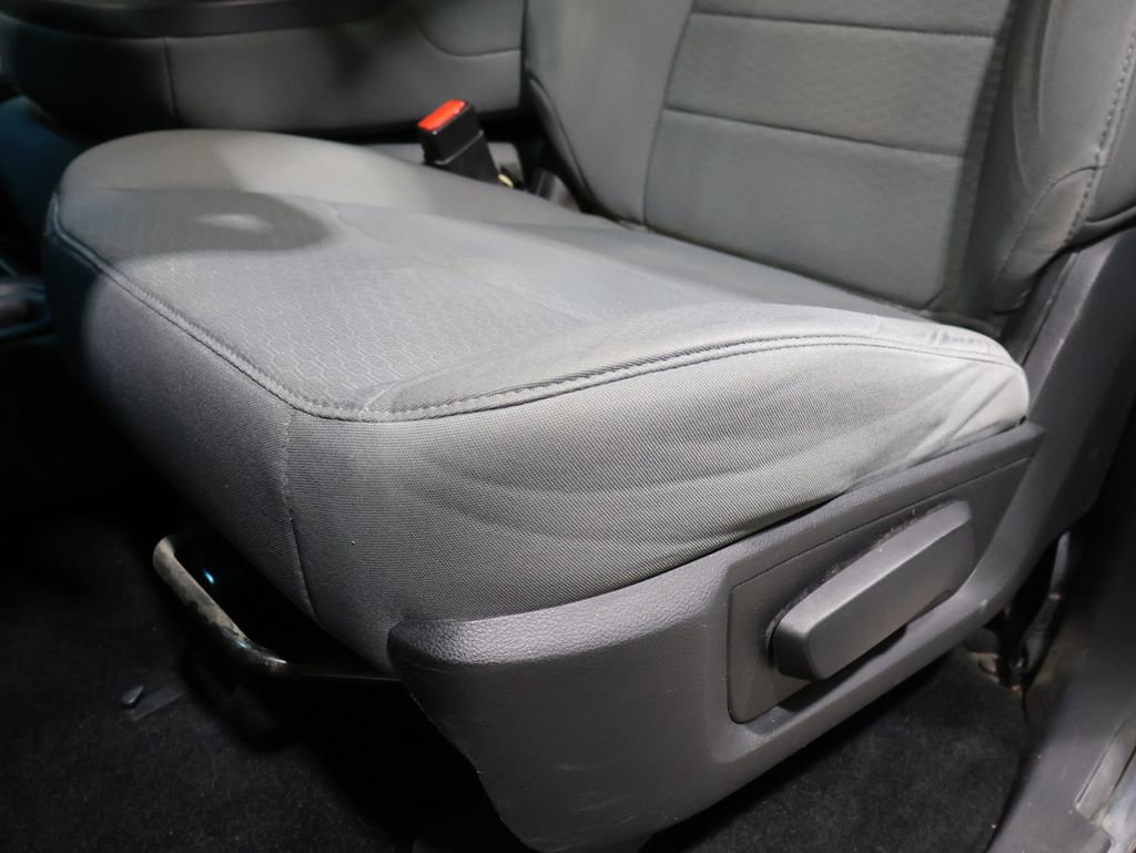 Used 2013 RAM 2500 Tradesman w/ Chrome Appearance Group image 12