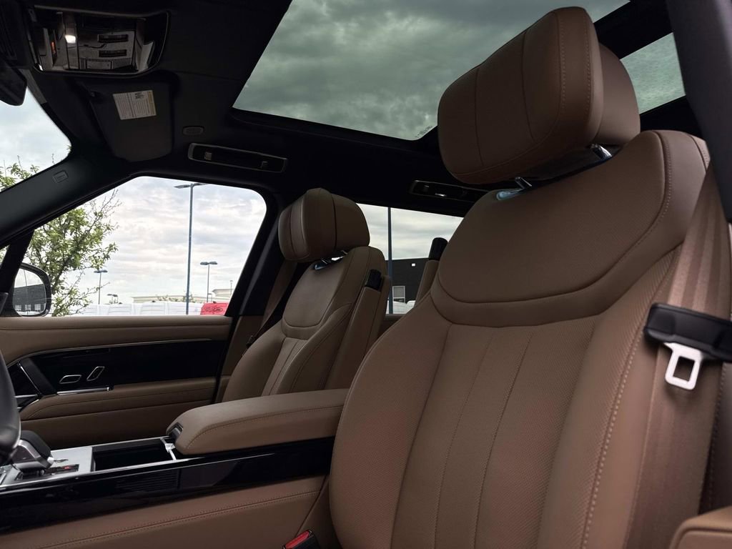 New 2026 Land Rover Range Rover Long Wheelbase Autobiography AWD/4WD image 21