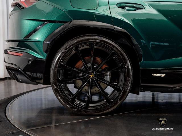 Used 2024 Lamborghini Urus S AWD/4WD image 14