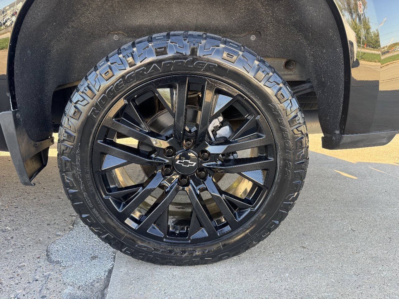 Used 2020 Chevrolet Silverado 1500 RST w/ Rally Edition AWD/4WD image 9