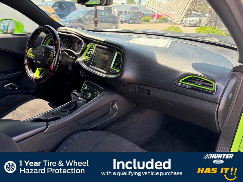 Used 2015 Dodge Challenger R/T Plus RWD image 10