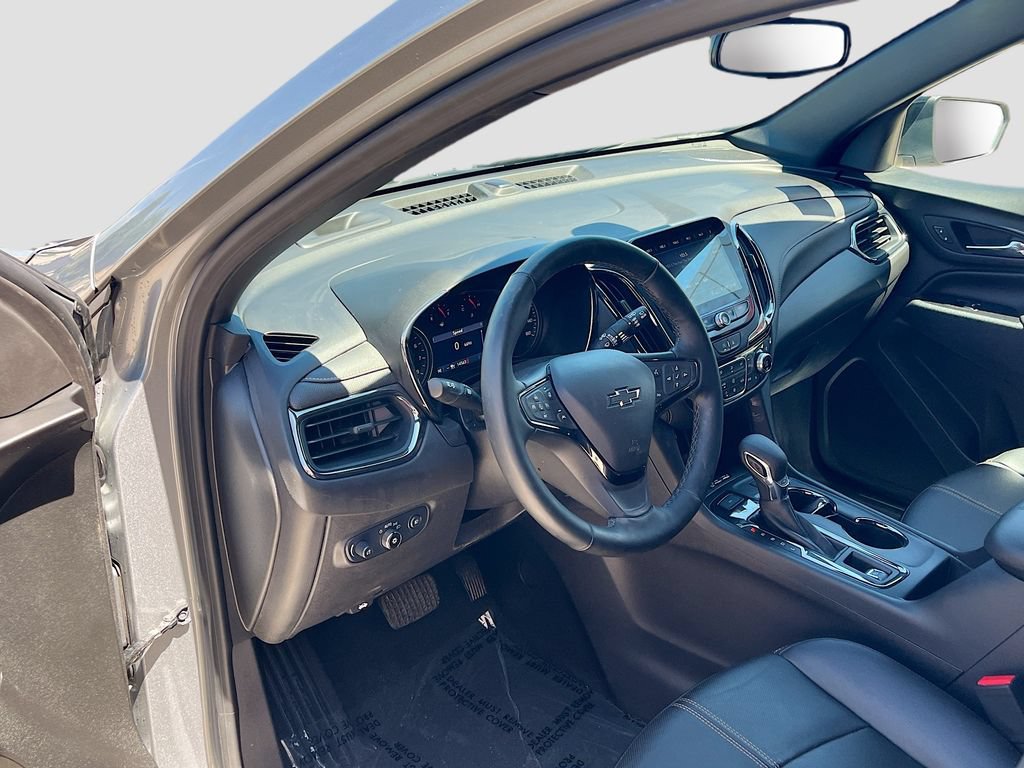 Used 2024 Chevrolet Equinox Premier AWD/4WD image 9