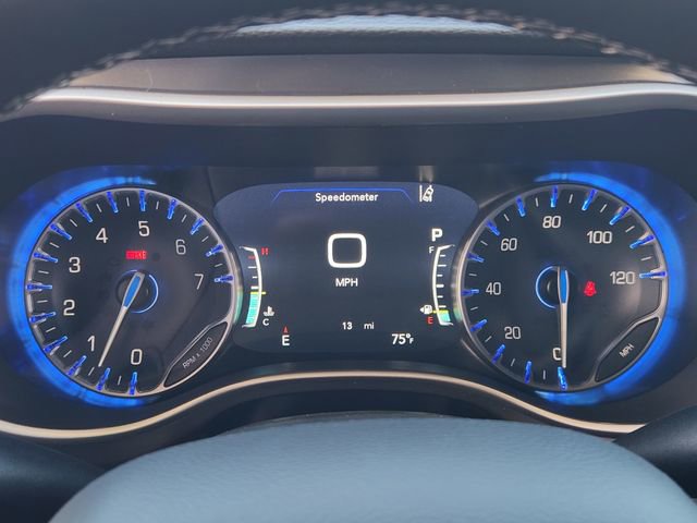 New 2026 Chrysler Pacifica Select image 11