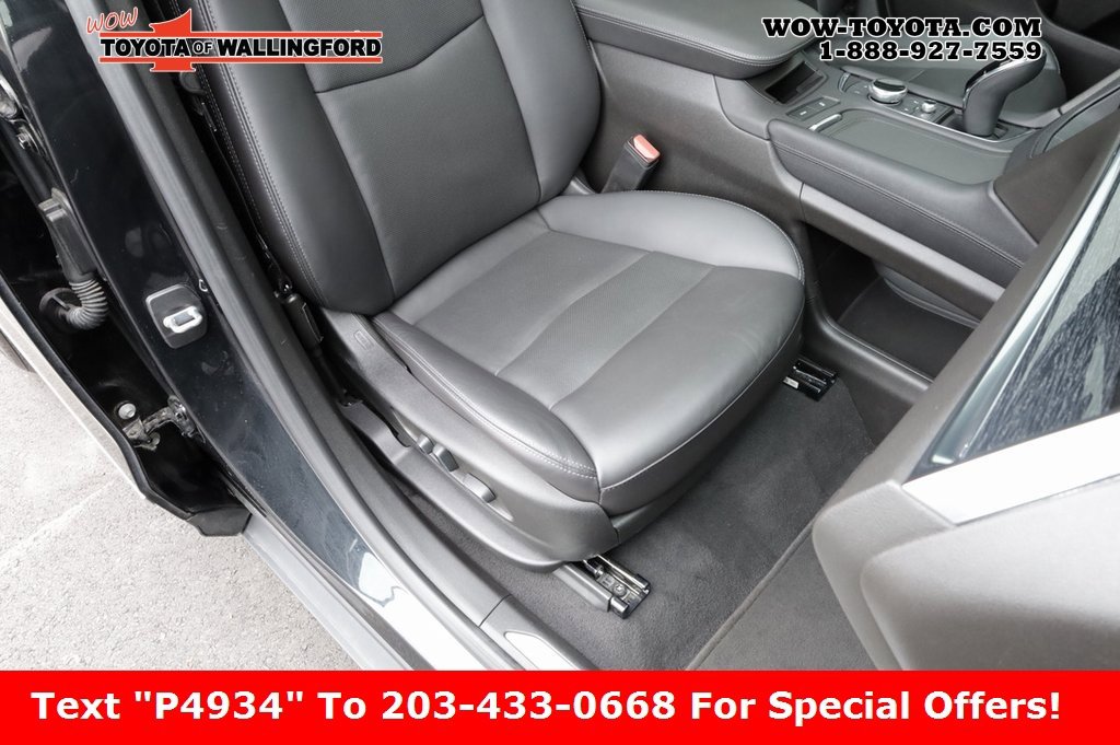 Used 2023 Cadillac XT5 Premium Luxury image 17