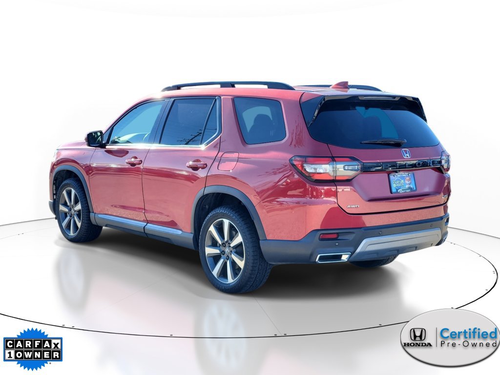 Certified 2023 Honda Pilot Touring image 3