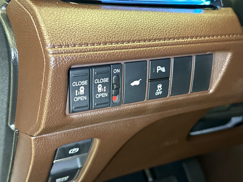 Certified 2025 Honda Odyssey Touring image 25