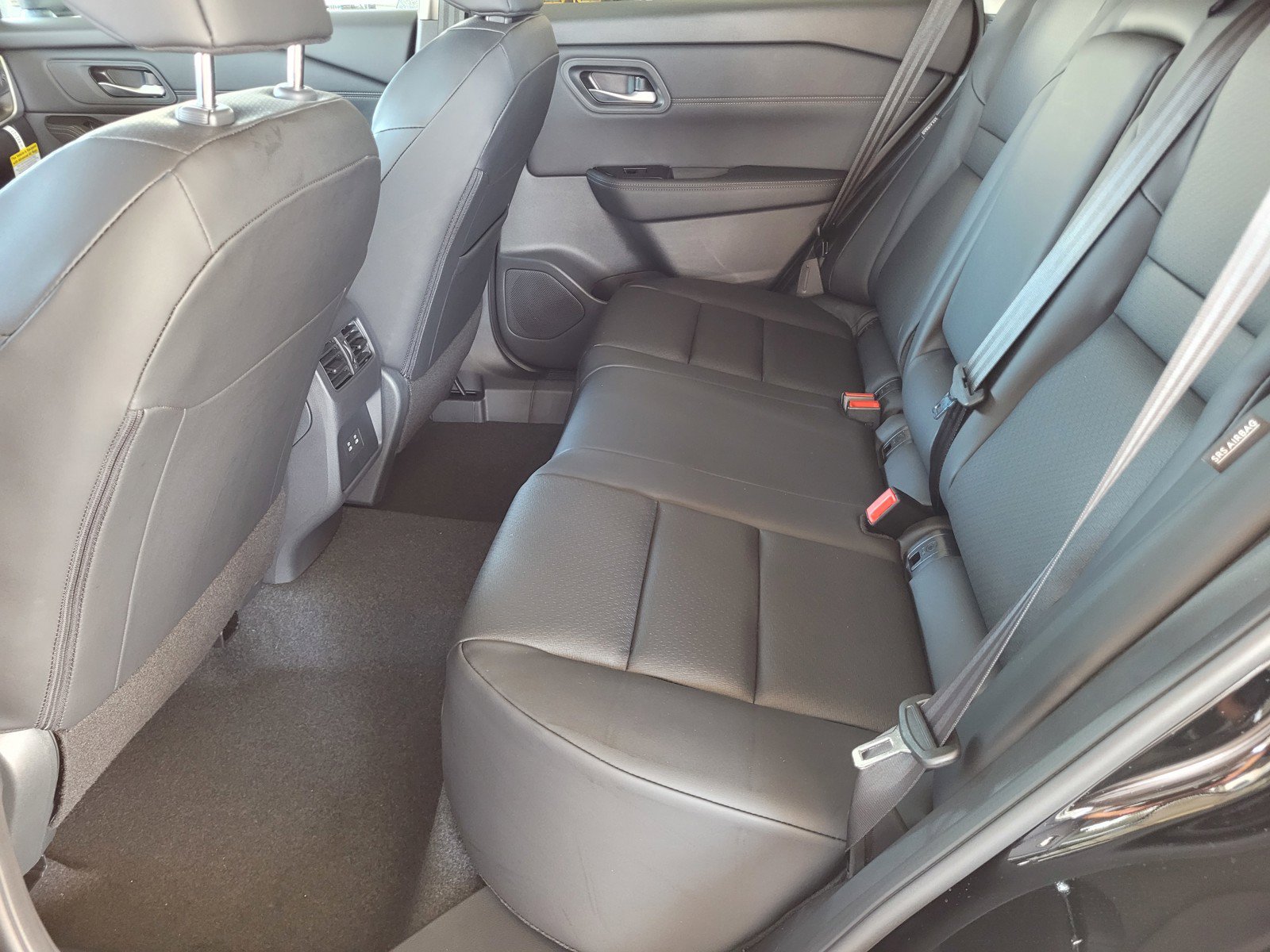 New 2026 Nissan Rogue Dark Armor FWD image 7