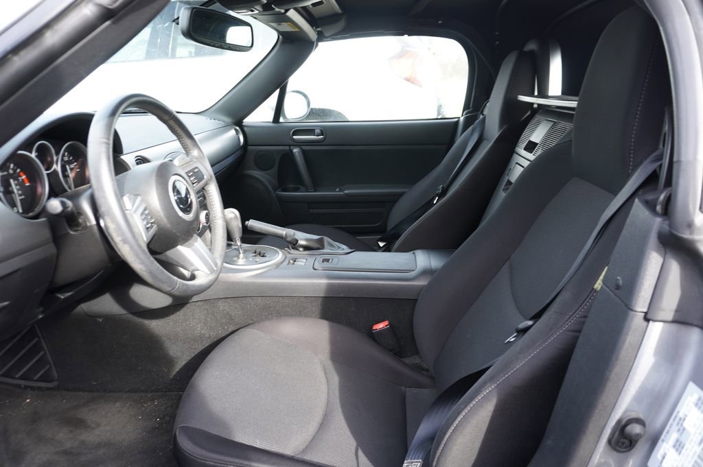 Used 2009 MAZDA MX-5 Miata Touring image 3