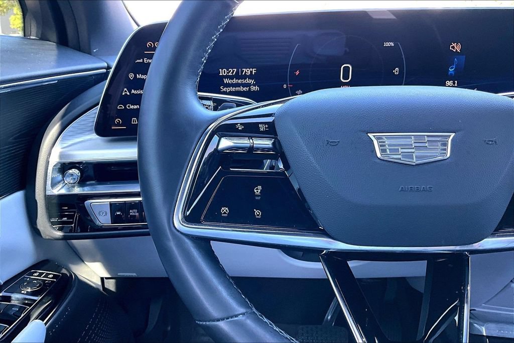 Used 2024 Cadillac Lyriq Luxury AWD/4WD image 20