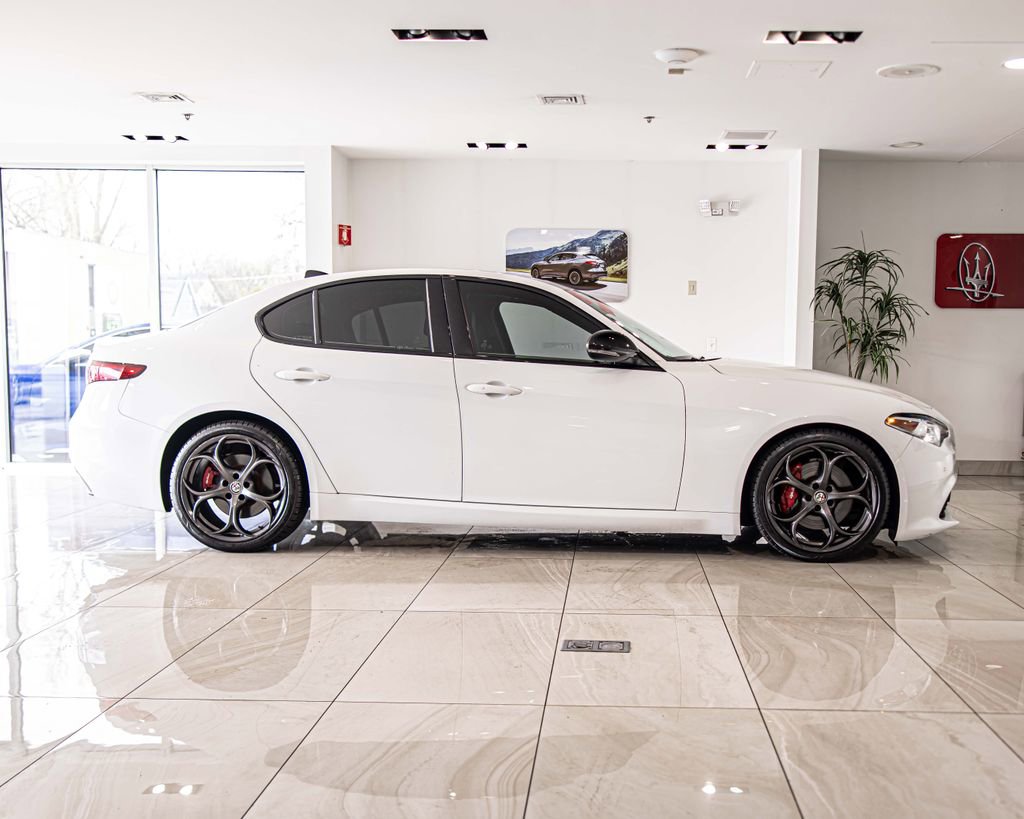 Used 2019 Alfa Romeo Giulia Ti Sport w/ Quick Order Package 22U Sport image 9