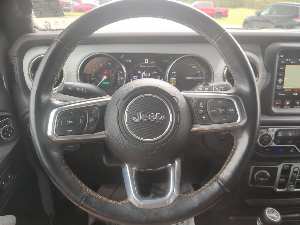 Used 2022 Jeep Wrangler Unlimited Sahara AWD/4WD image 20