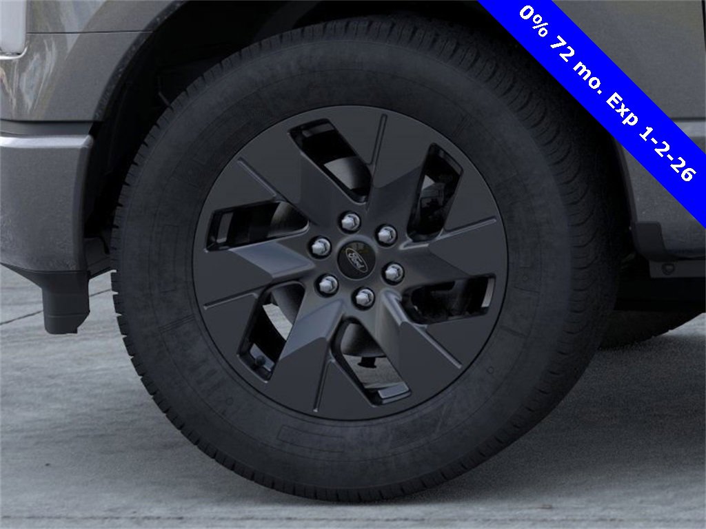 Used 2025 Ford F150 Lightning Lariat image 19