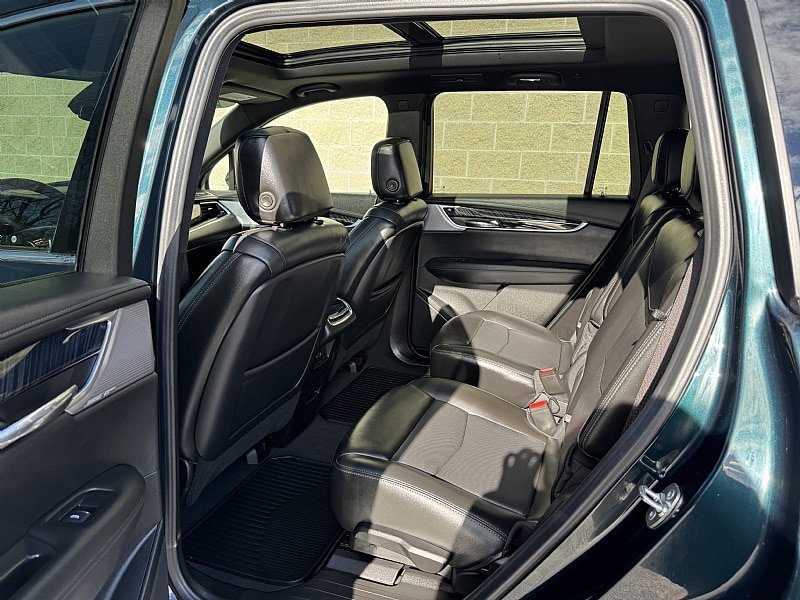 Used 2024 Cadillac XT6 Premium Luxury image 26