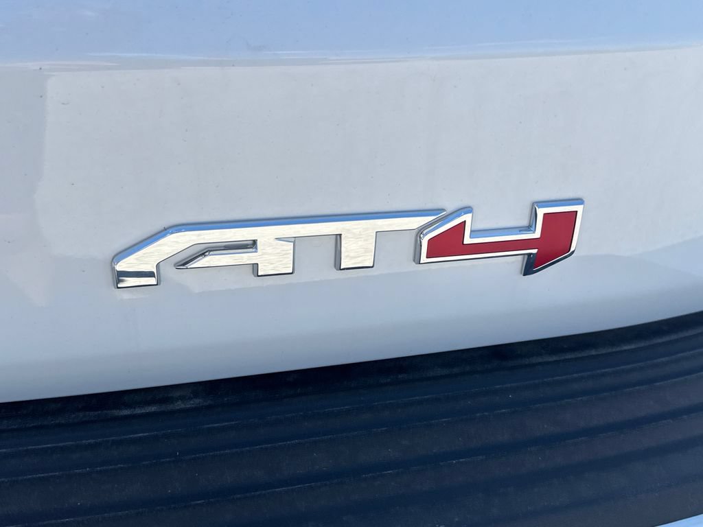 New 2026 GMC Yukon AT4 w/ AT4 Premium Plus Package AWD/4WD image 6
