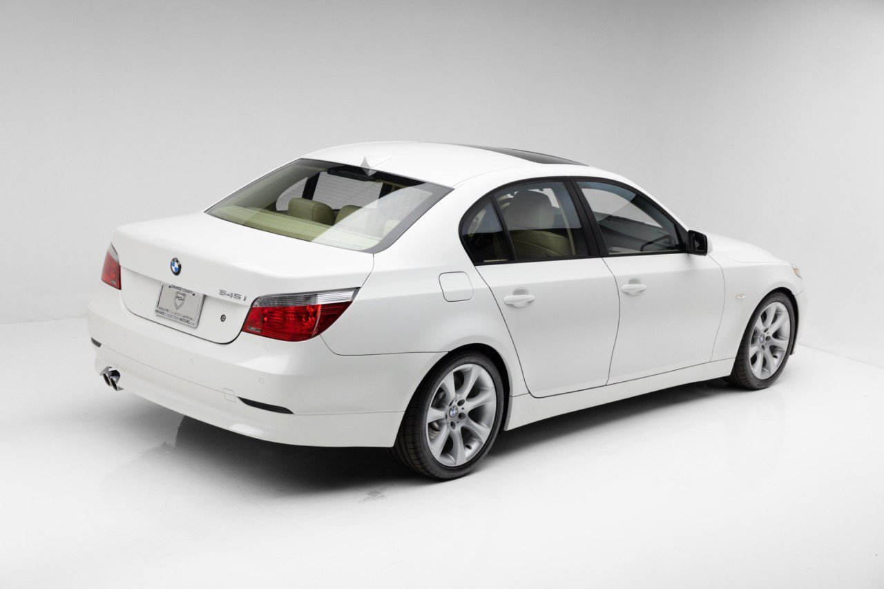 Used 2004 BMW 545i Sedan RWD image 3
