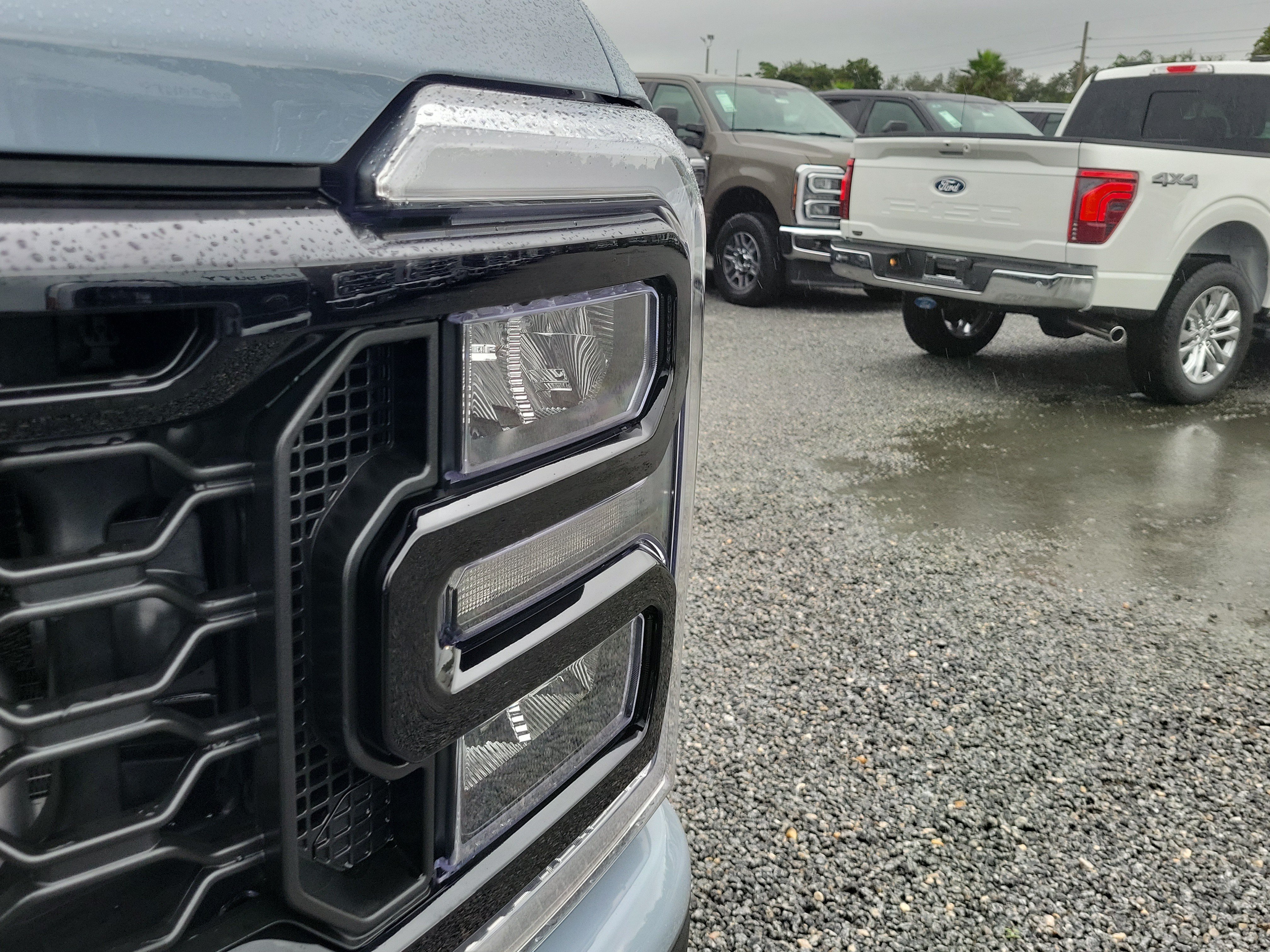 New 2027 Ford F350 Lariat w/ Black Appearance Package AWD/4WD image 3