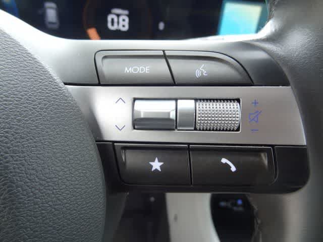 Used 2024 Hyundai Kona SEL FWD image 19