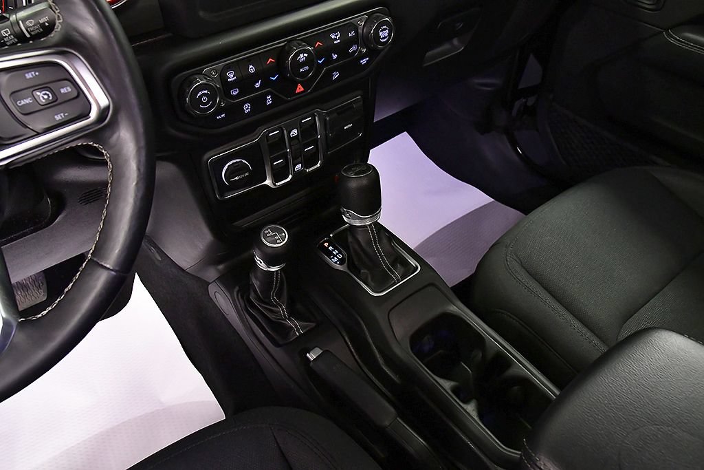 Used 2019 Jeep Wrangler Unlimited Sahara AWD/4WD image 20