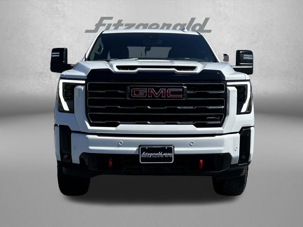 Used 2025 GMC Sierra 2500 AT4 image 5