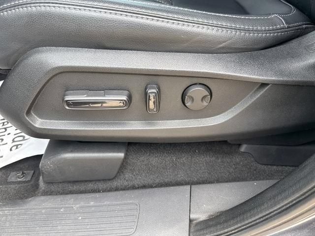 Certified 2023 Honda Pilot Touring image 7