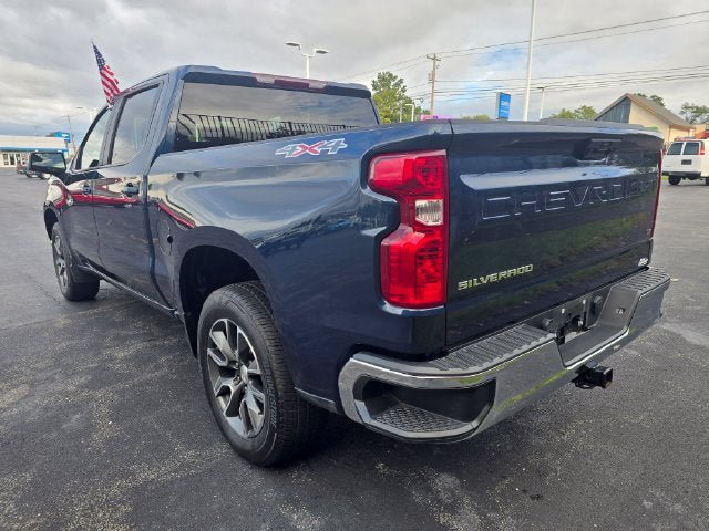 Used 2023 Chevrolet Silverado 1500 LT AWD/4WD image 7