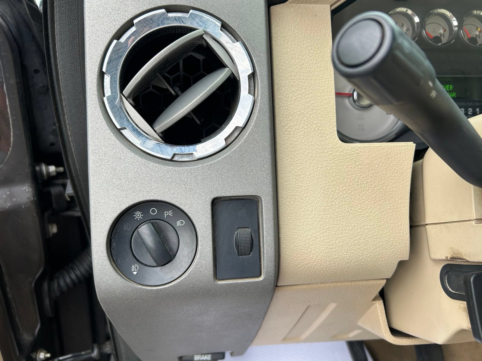 Used 2008 Ford F350 4x4 Crew Cab DRW Super Duty image 15