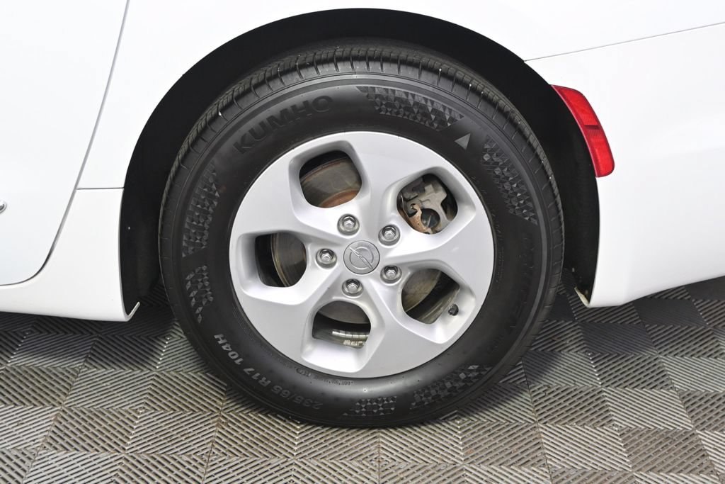 Used 2017 Chrysler Pacifica Touring-L Plus FWD image 21