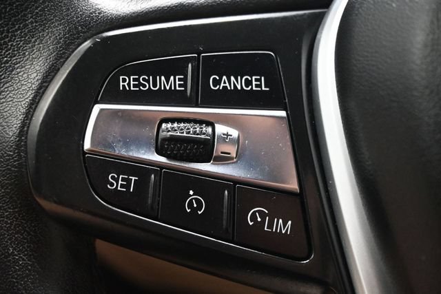 Used 2019 BMW 330i Sedan w/ Convenience Package RWD image 18
