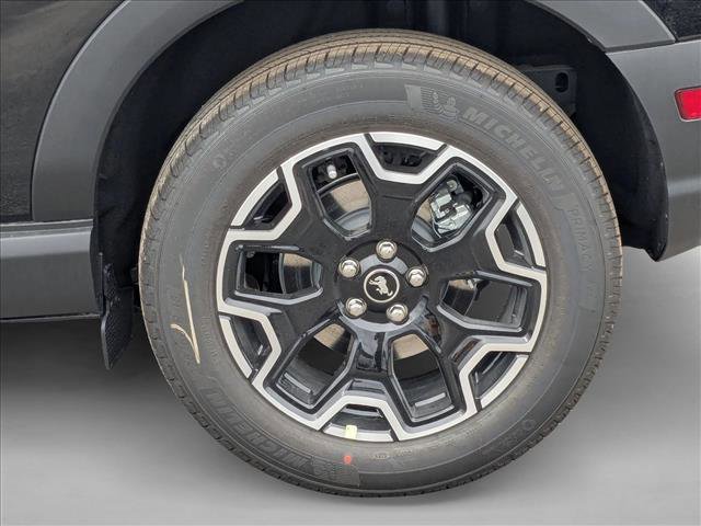 New 2025 Ford Bronco Sport Outer Banks image 9