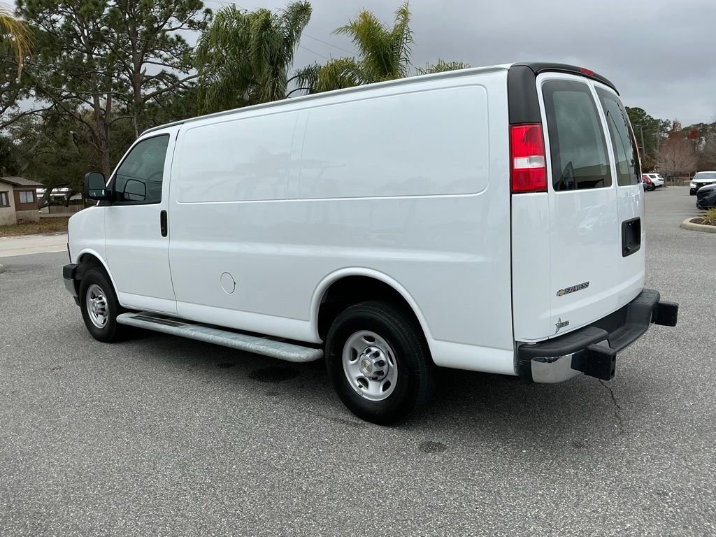 Used 2024 Chevrolet Express 2500 w/ Driver Convenience Package image 4