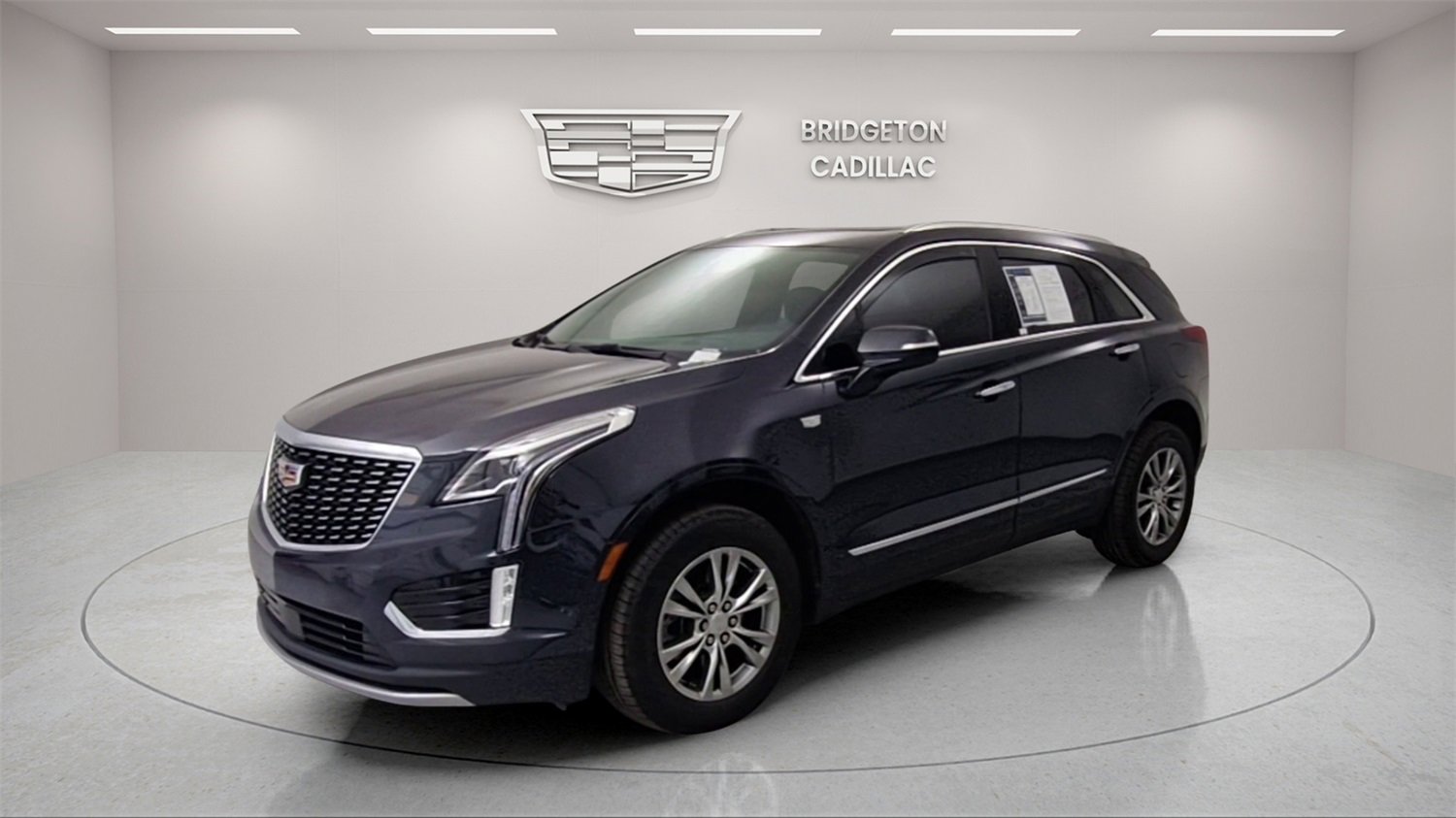 Used 2022 Cadillac XT5 Premium Luxury w/ Technology Package image 3