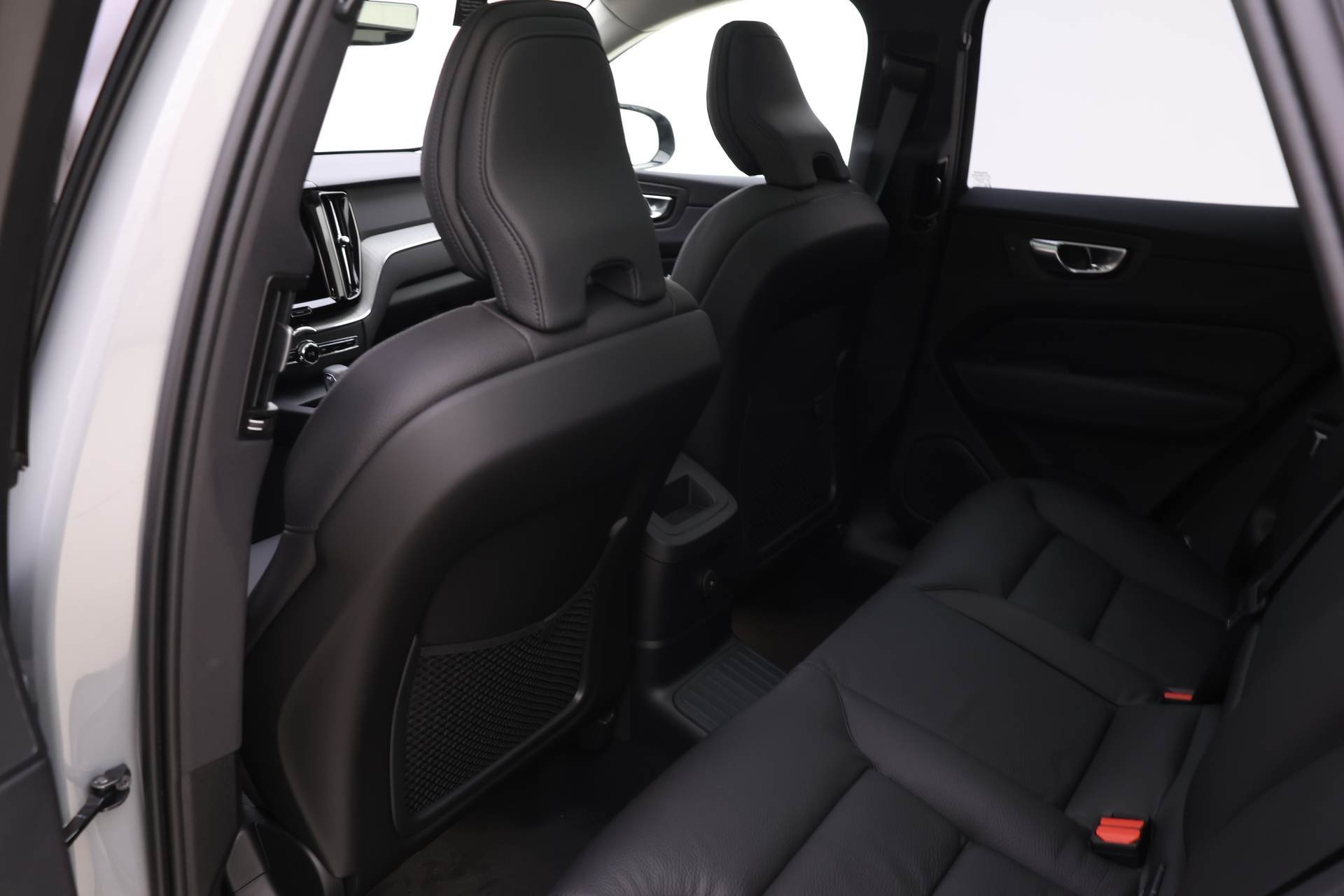 New 2025 Volvo XC60 T8 Plus w/ Protection Package Premier image 11