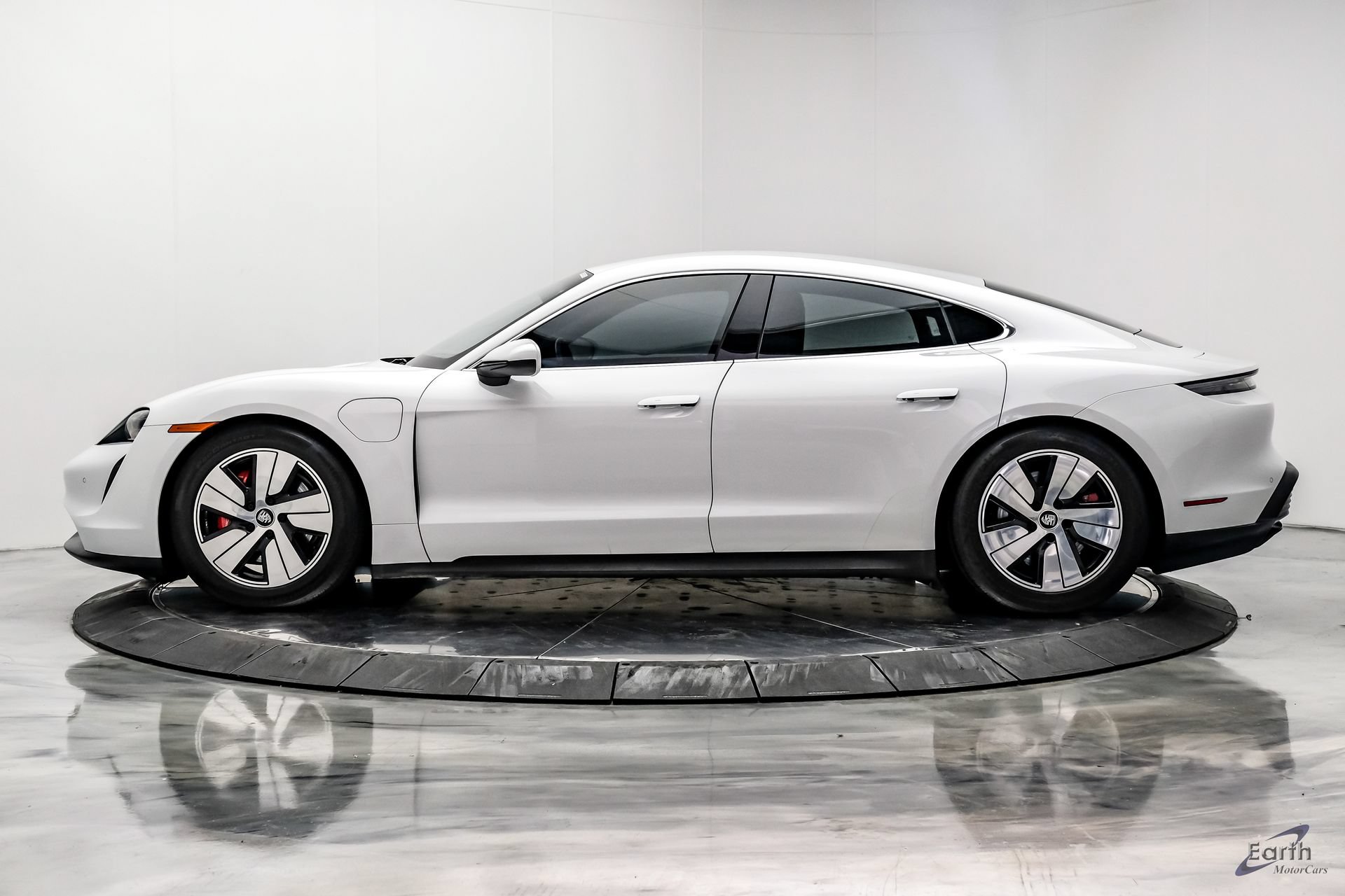 Used 2023 Porsche Taycan 4S AWD/4WD image 6