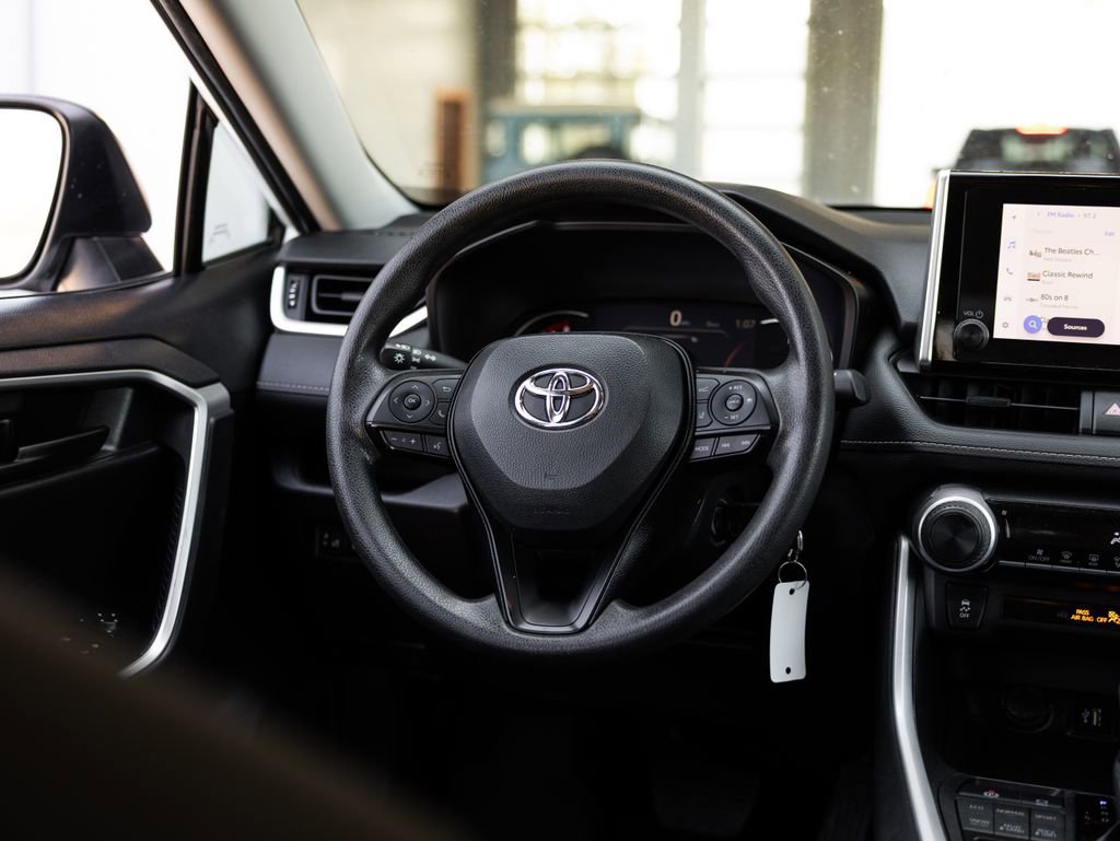 Used 2024 Toyota RAV4 LE AWD/4WD image 12