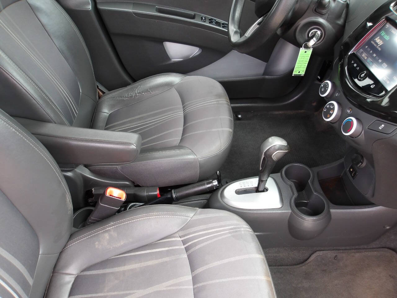 Used 2014 Chevrolet Spark LT FWD image 17