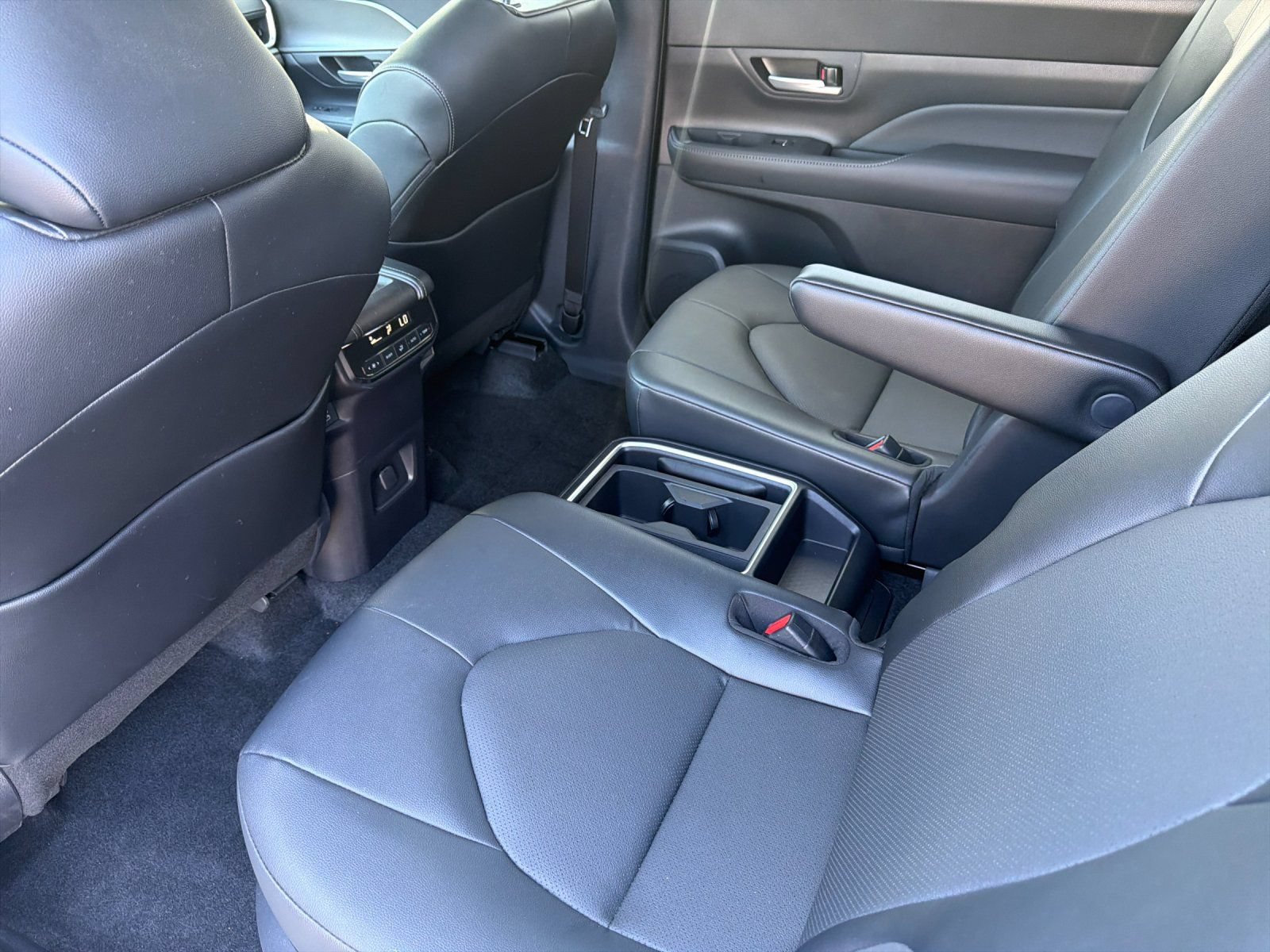 Used 2026 Toyota Grand Highlander FWD image 11