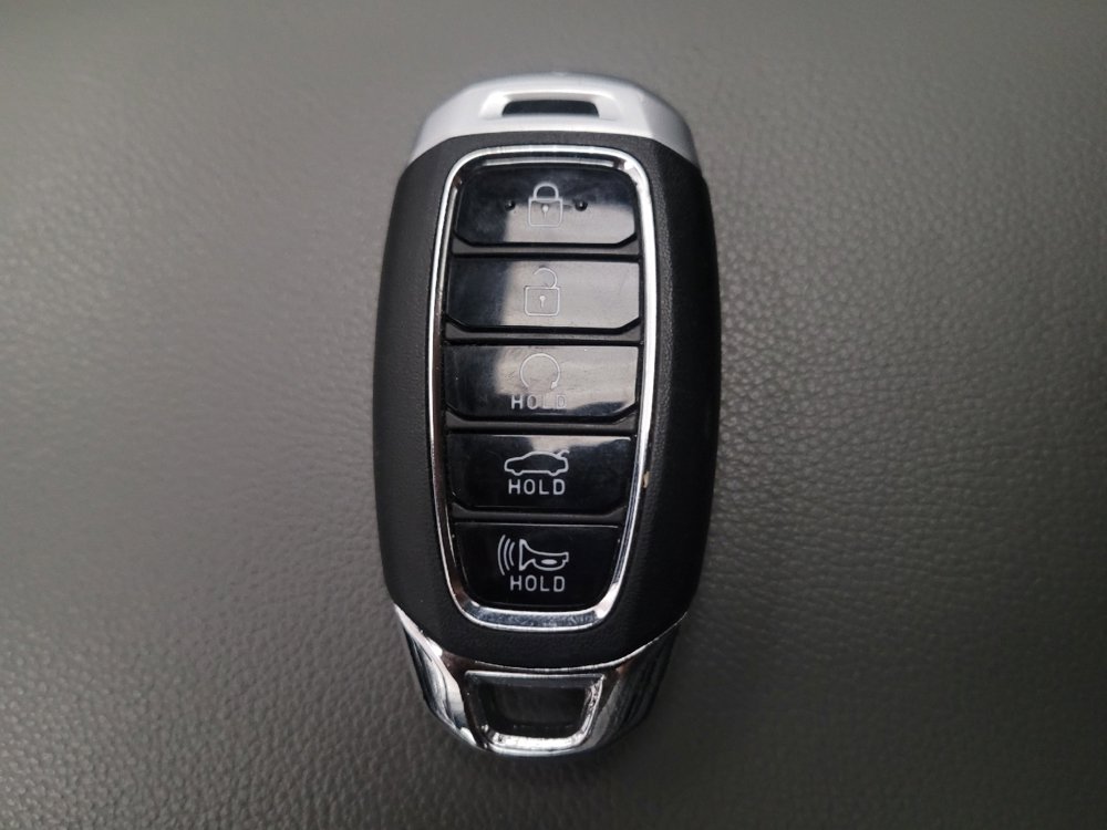 Used 2022 Hyundai Elantra SEL w/ Convenience + Premium Package FWD image 32