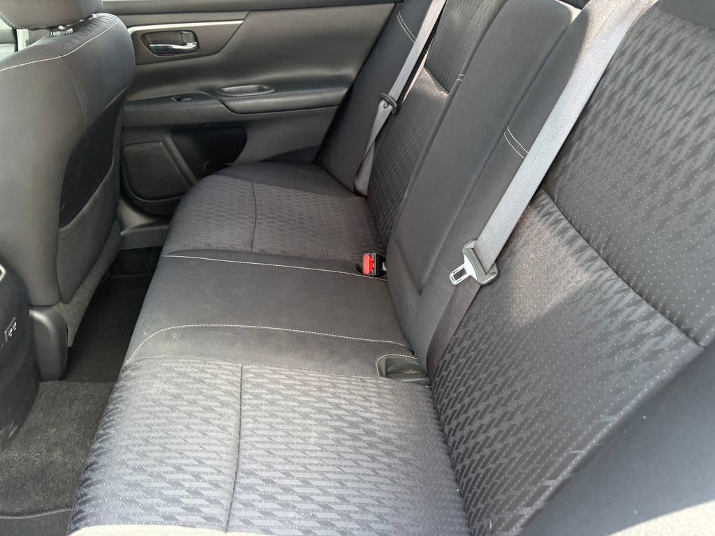 Used 2017 Nissan Altima 2.5 SV w/ Convenience Package FWD image 19