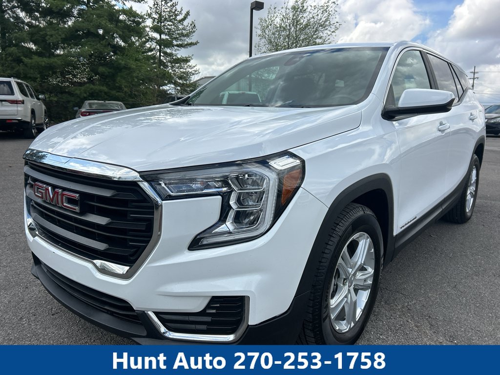 Used 2023 GMC Terrain SLE FWD image 1