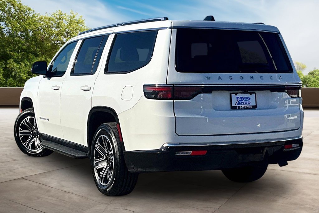 Used 2025 Jeep Wagoneer Series II AWD/4WD image 12