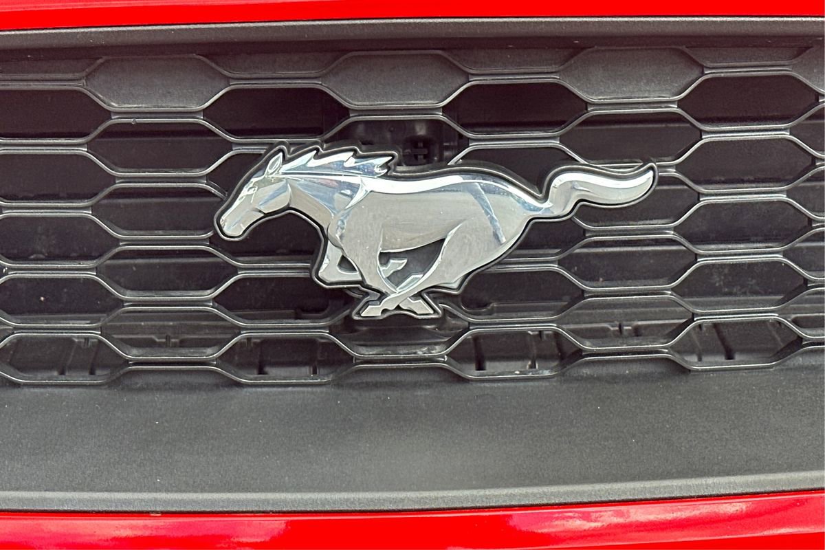 Used 2018 Ford Mustang Coupe image 25