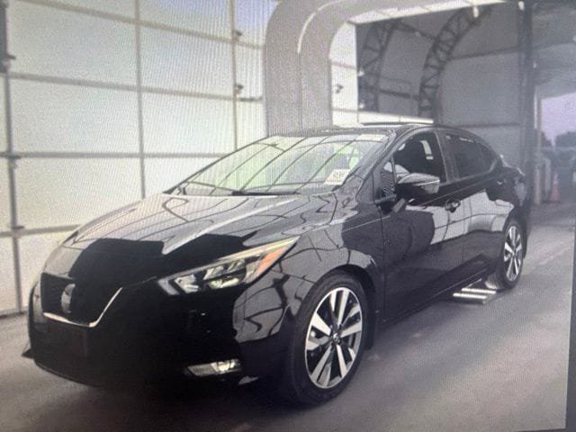 Used 2020 Nissan Versa SR FWD image 2