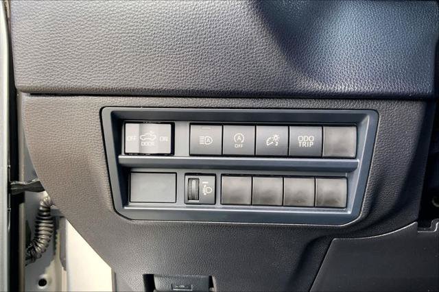 Certified 2025 Toyota Tundra SR5 w/ SR5 Premium Package AWD/4WD image 33