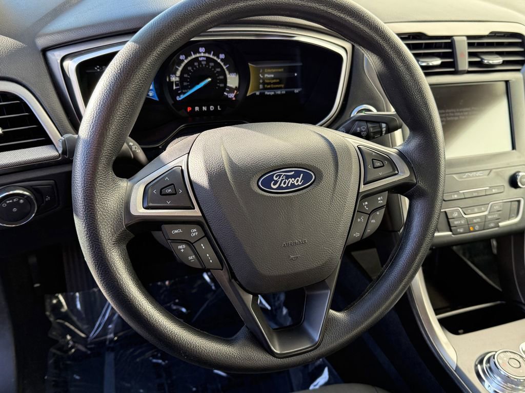Used 2019 Ford Fusion SE image 17