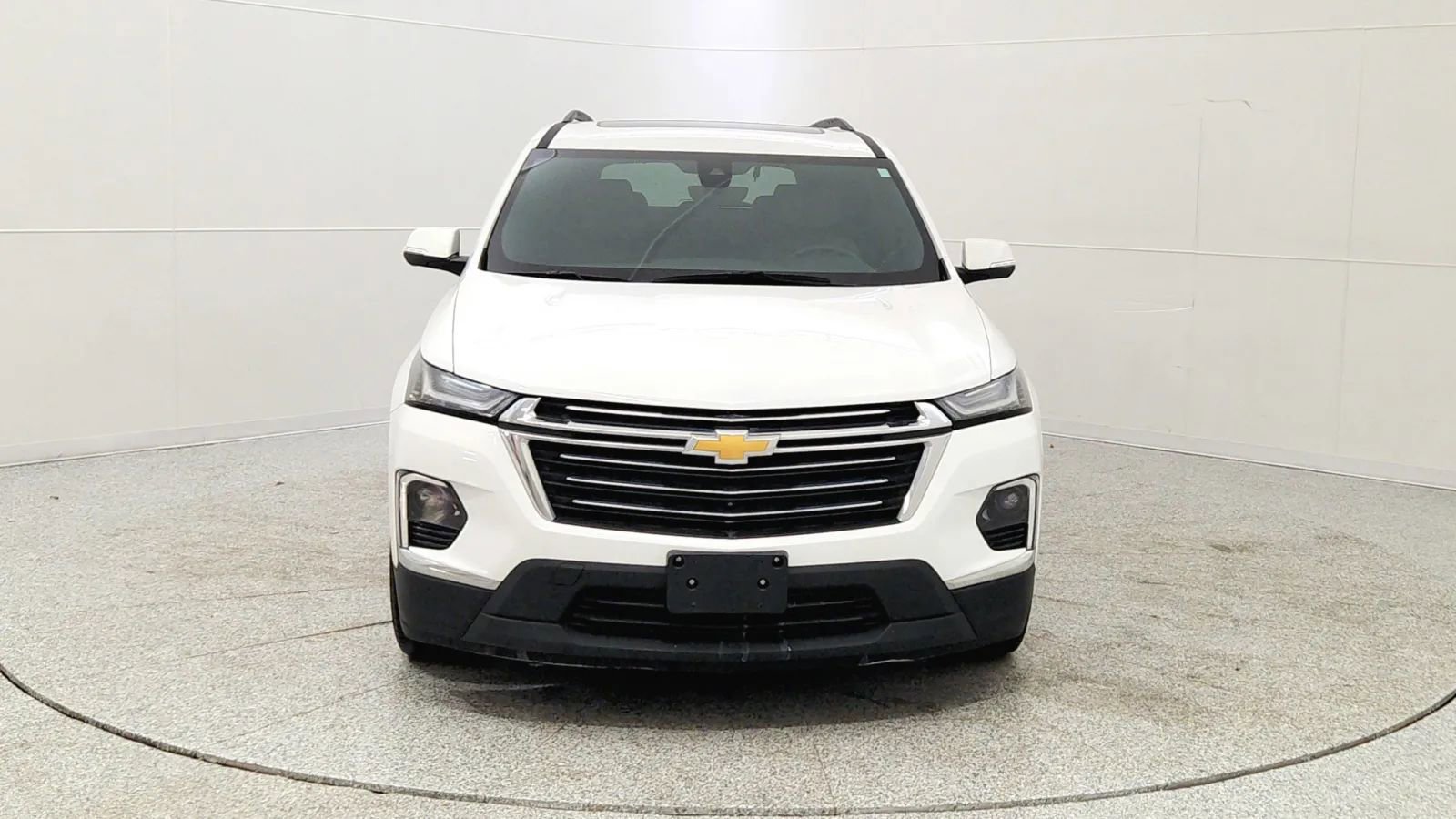 Used 2023 Chevrolet Traverse LT w/ LT Premium Package image 2