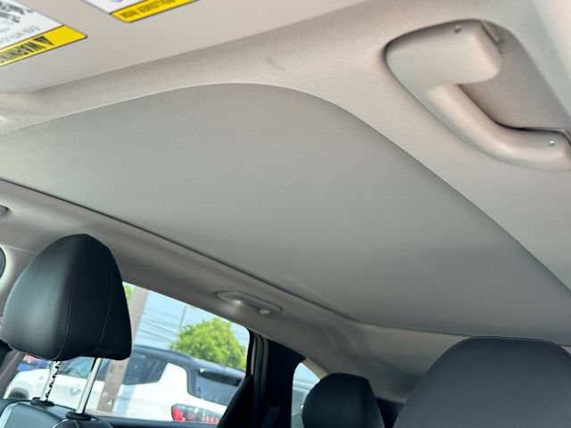 Used 2022 Hyundai Tucson Limited AWD/4WD image 16