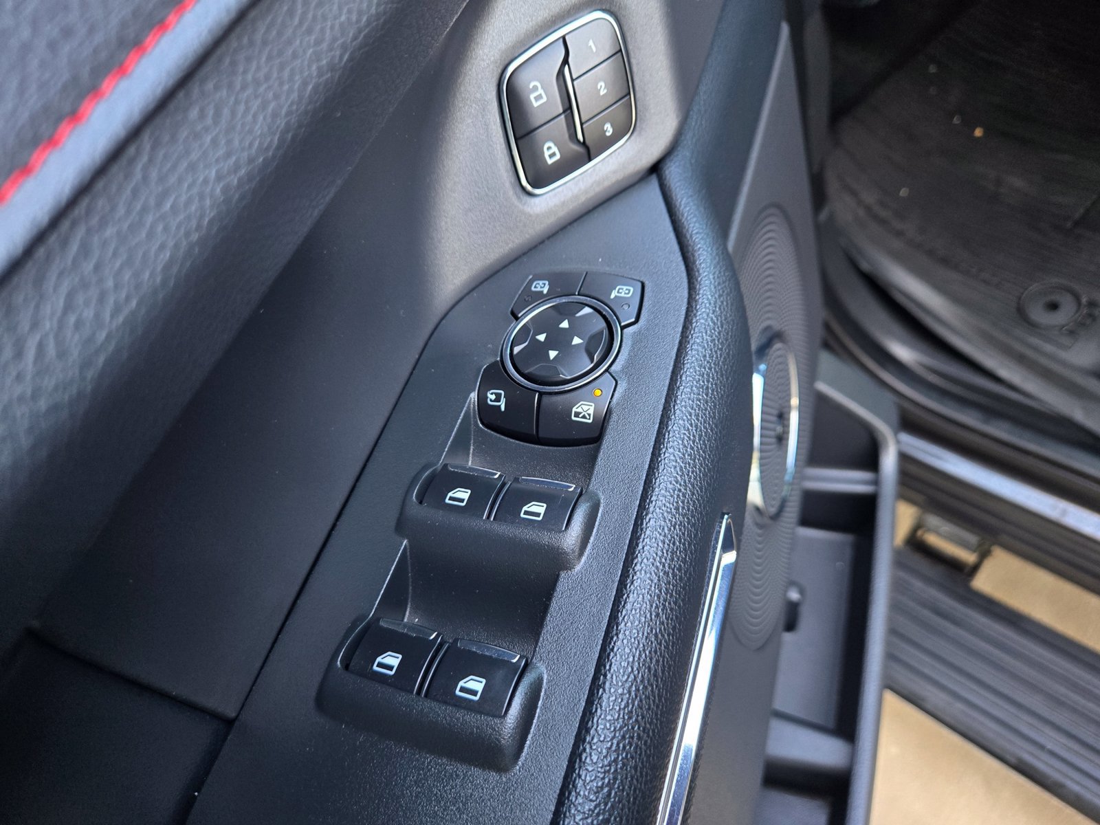 Used 2023 Ford Expedition Limited RWD image 31